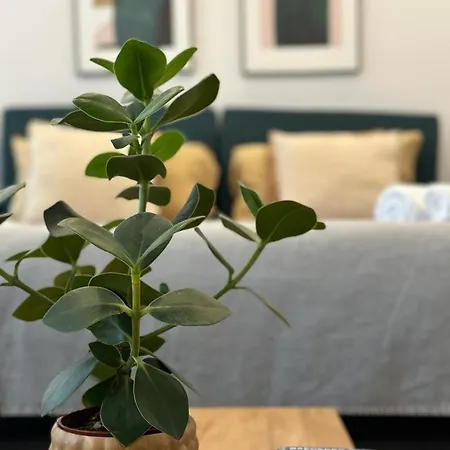 Homestay Quarto Grande Com Varanda, Wc Partilhado Lisbon