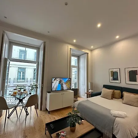 Quarto Grande Com Varanda, Wc Partilhado * Lissabon