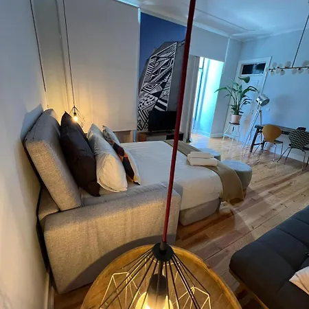 Quarto Grande Com Varanda, Wc Partilhado * Lisbon