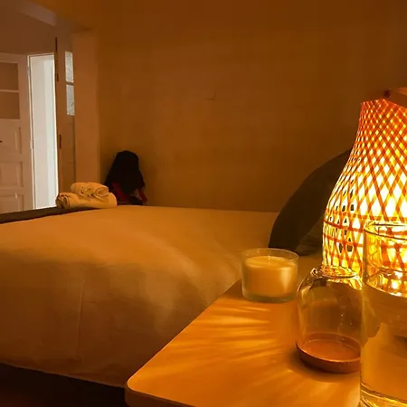 Quarto Grande Com Varanda, Wc Partilhado Homestay