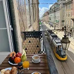 منزل للإقامة Quarto Grande Com Varanda, Wc Partilhado *