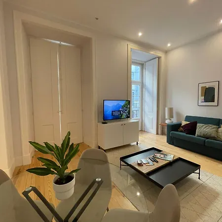 Pansiyon Quarto Grande Com Varanda, Wc Partilhado